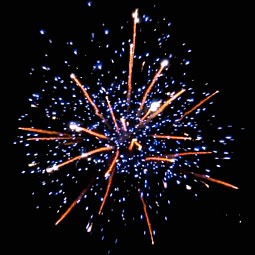 Купить Батарея салютов Россия-щедрая душа! (2 батареи), 308 залпов, СС8878+СС8879