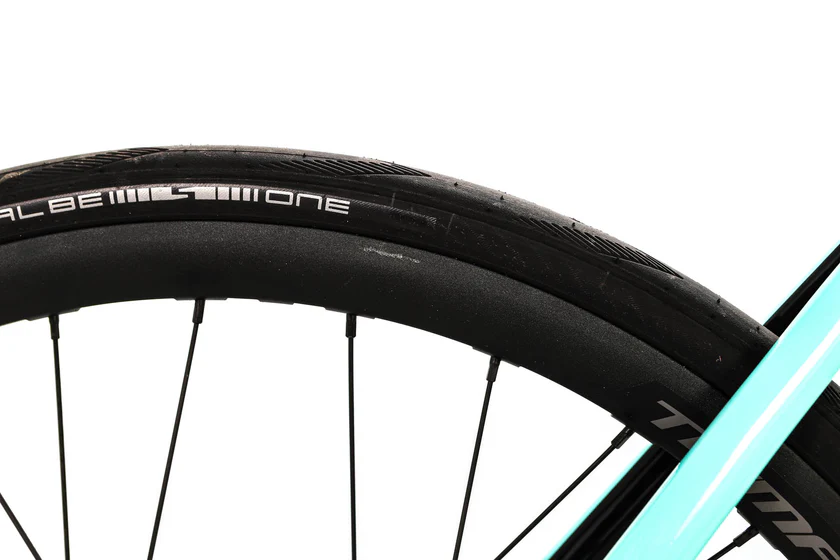 BIANCHI Aria E-Road Disc Ultegra 11v Купить BIANCHI Aria E-Road Disc Ultegra 11v