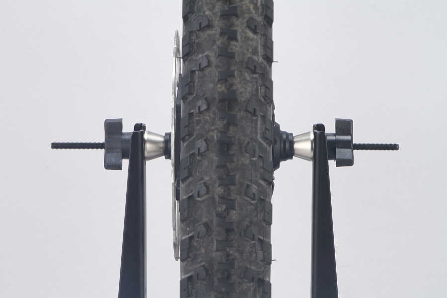 Купить Стенд для регулирования  дюймов ВОСЬМЕРКИ дюймов  BIKE HAND YC-512N-TA